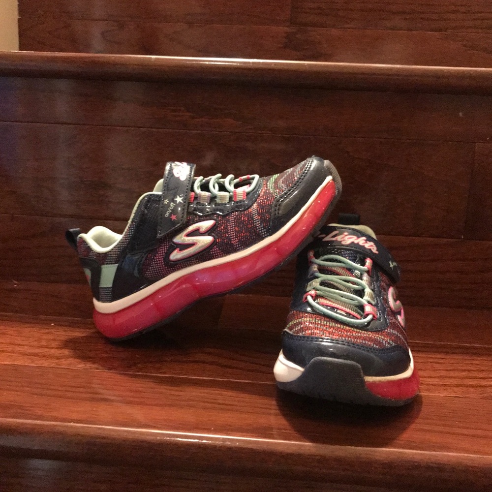 *SOLD* Skechers Light Up Sparks Glitter Sneakers Sz 11y